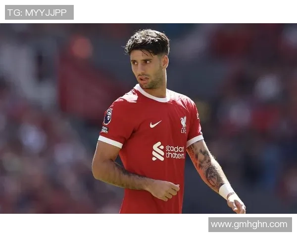 英超激情对决利物浦完胜拜仁绝杀瞬间点燃全场氛围 英超激情对决利物浦完胜拜仁绝杀瞬间点燃全场氛围