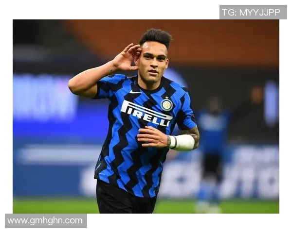 那不勒斯逆转巴黎圣日耳曼引发争议判罚全场沸腾